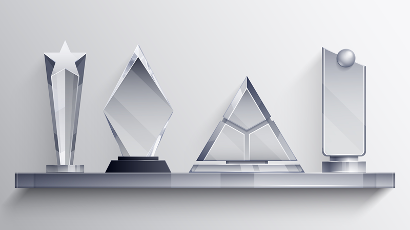 Important Things to Consider Before Buying Crystal Plaques Online