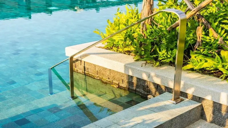 Innovative Pool Tile Trends for Modern Swimming Pools