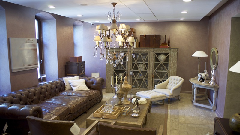 A Complete Guide to Choosing the Right Chandelier Size for Every Room